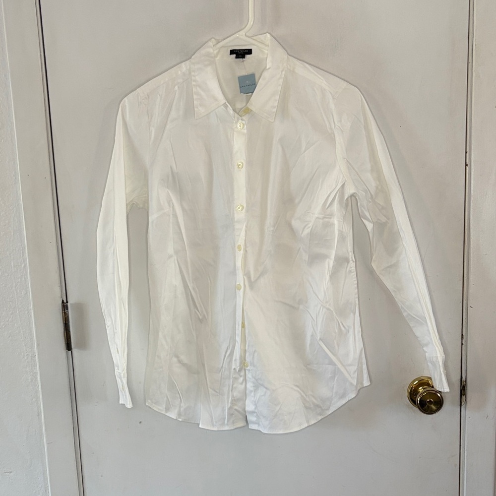 Ann Taylor white long sleeve button down tailored blouse Size 12 Petite